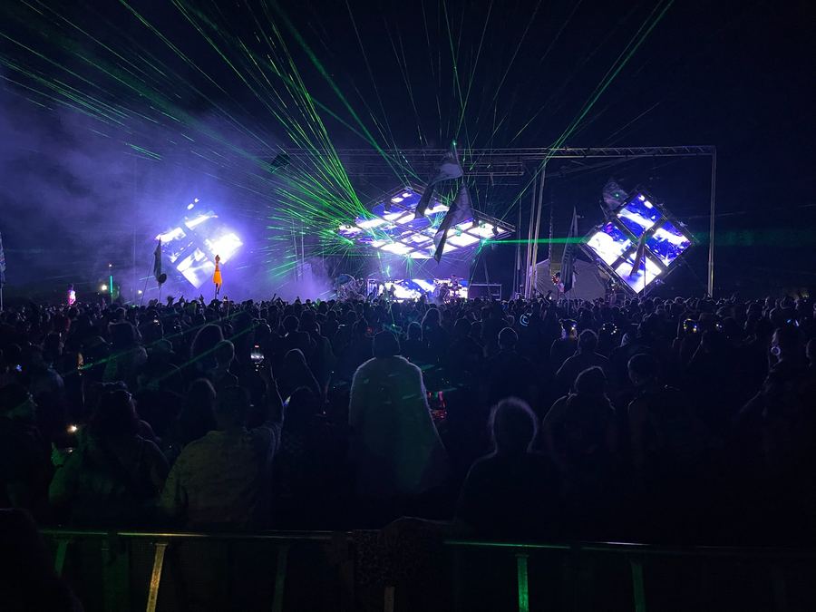 Laser show over a night crowd