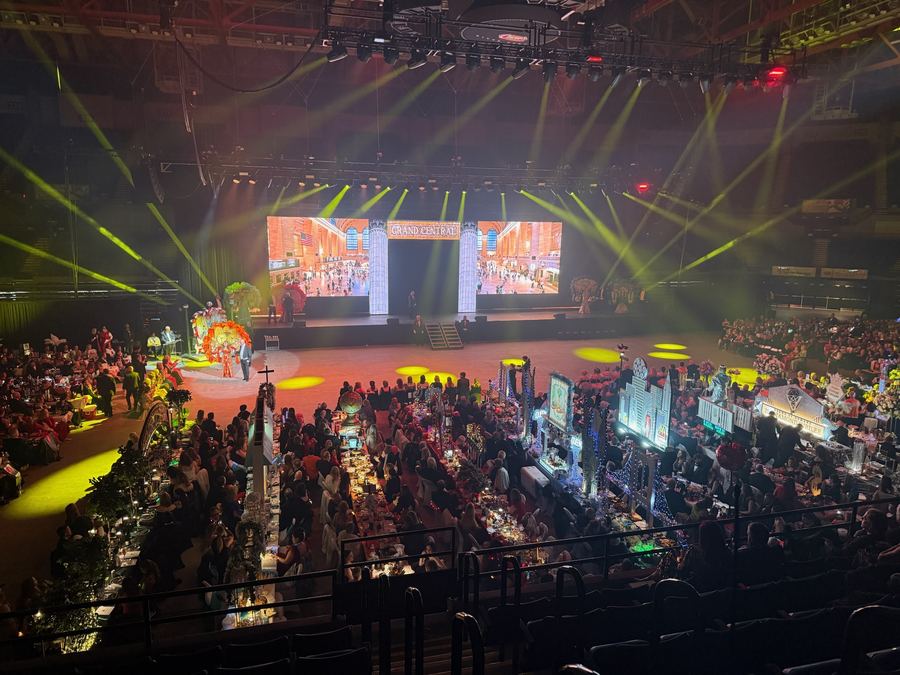 Gala stage, full house