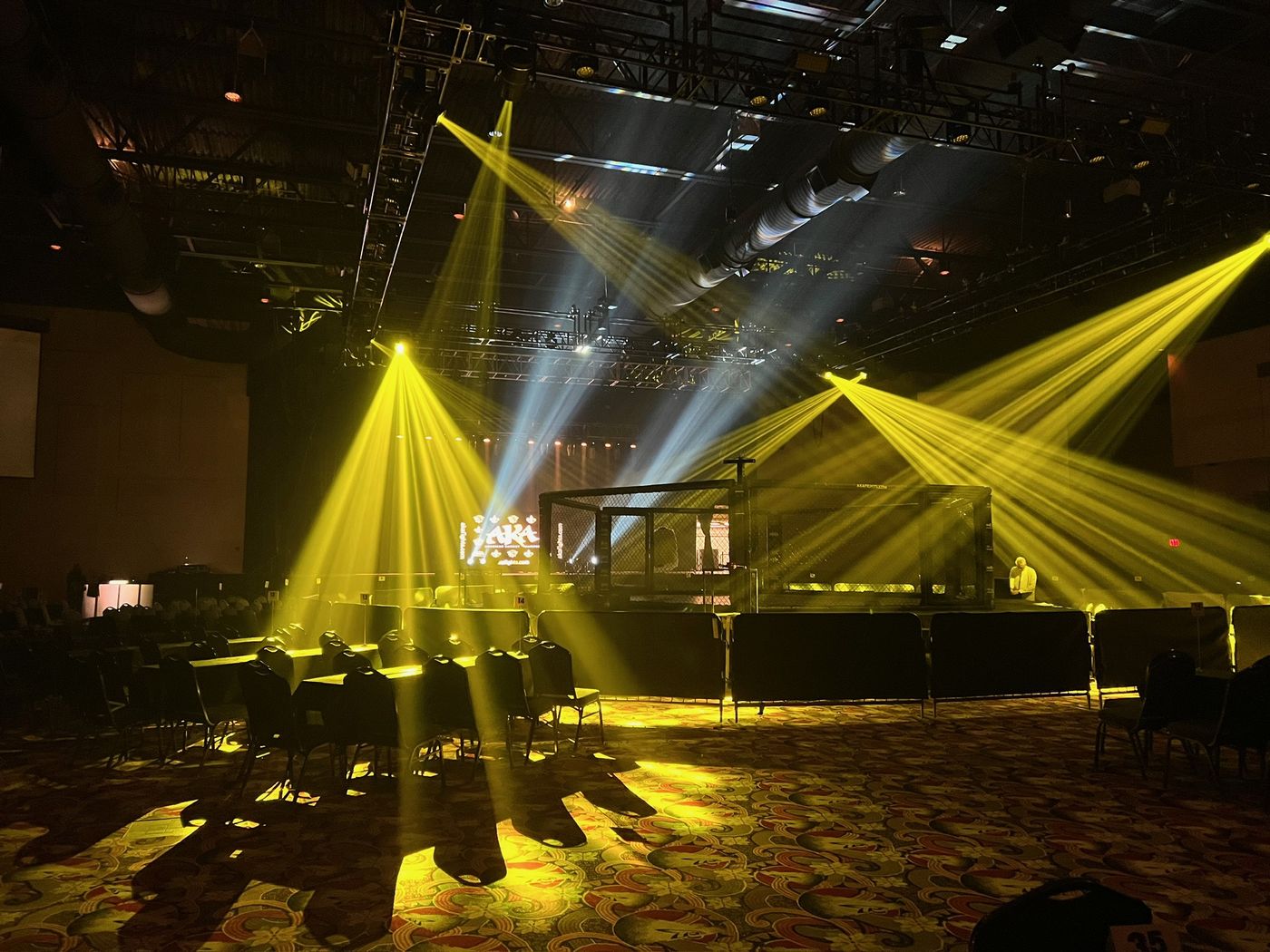 Lighting beams in an empty room