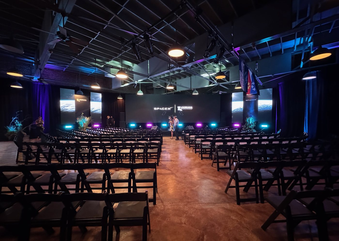 Exhibition hall booth install, Deep South Productions